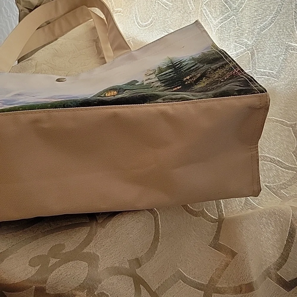 Thomas Kinkade Tote - Picture 8 of 13